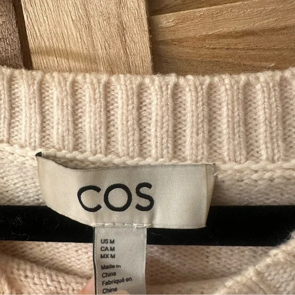 COS %100 Wool Striped Crewneck Sweater in cream black size M - Picture 5 of 6